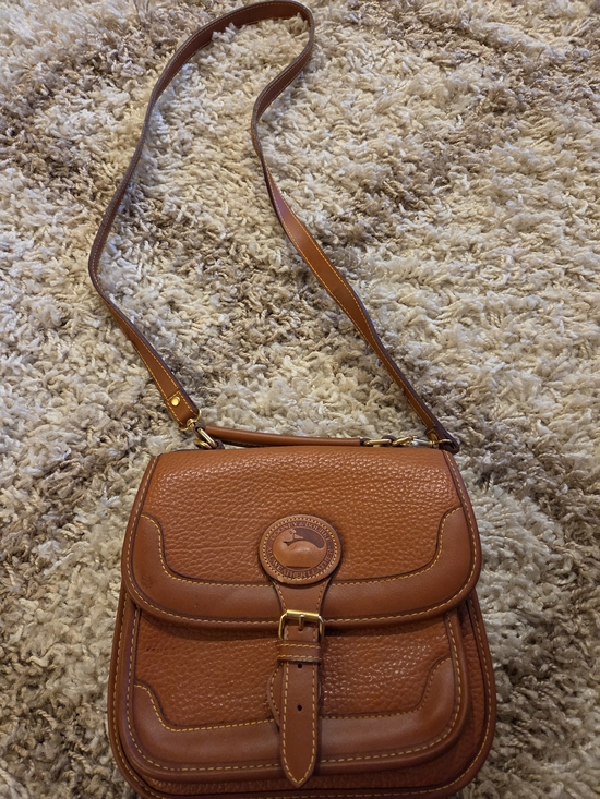 Dooney & Bourke Handbags - Vintage Dooney & Bourke Brown Pebbled Leather Crossbody Bag